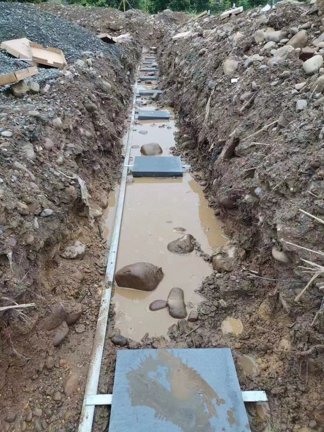 接地铁，角钢，石墨 100*50*600 经多次大电流冲击测试合格